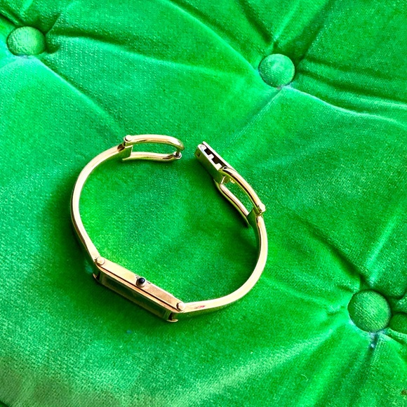 Modern GUCCI bangle watch🔥🔥🔥 - Picture 11 of 16
